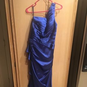 JJ’s House formal gown